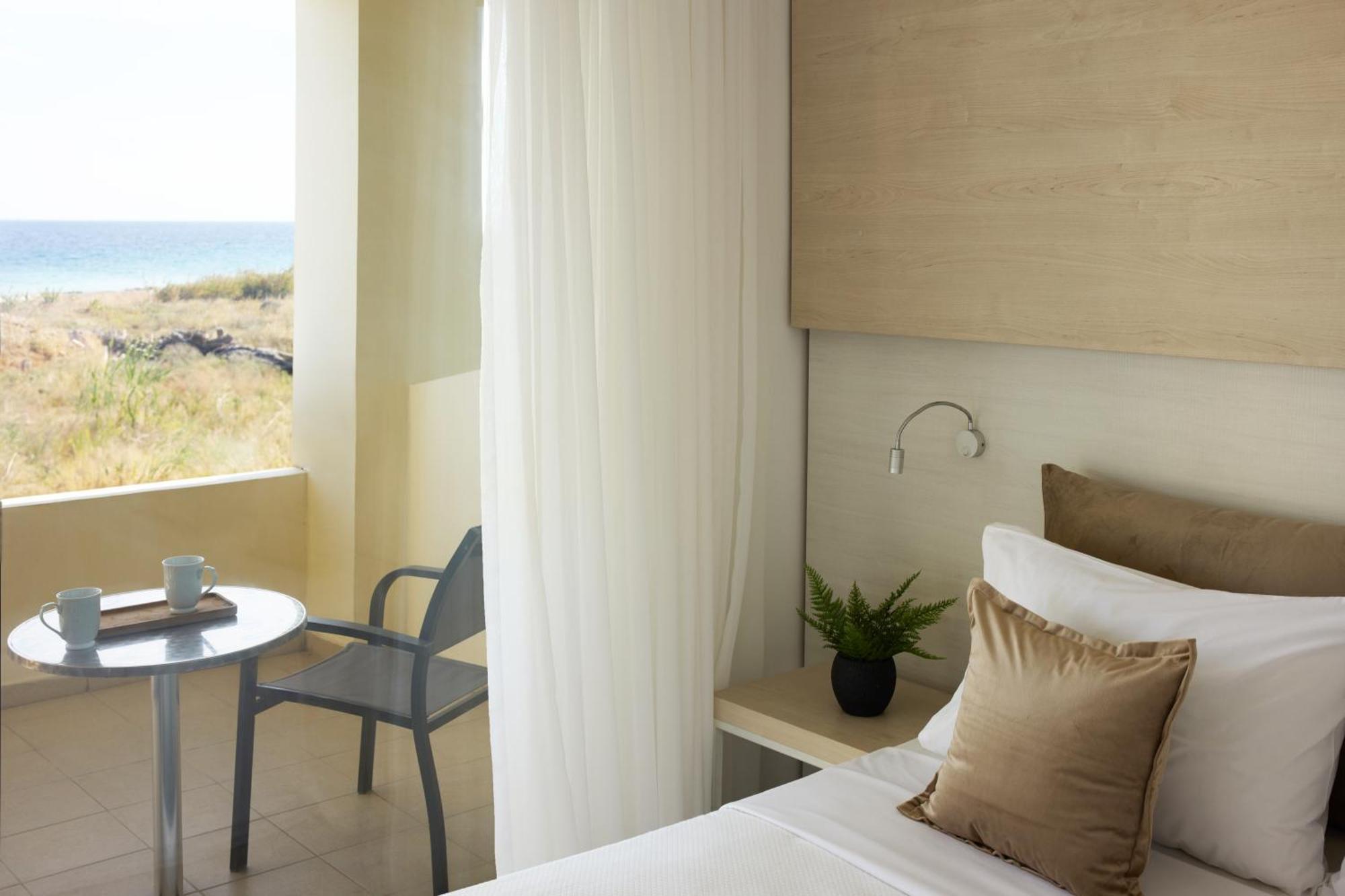 Blue Bay Beach Resort Ialysos  Exteriör bild